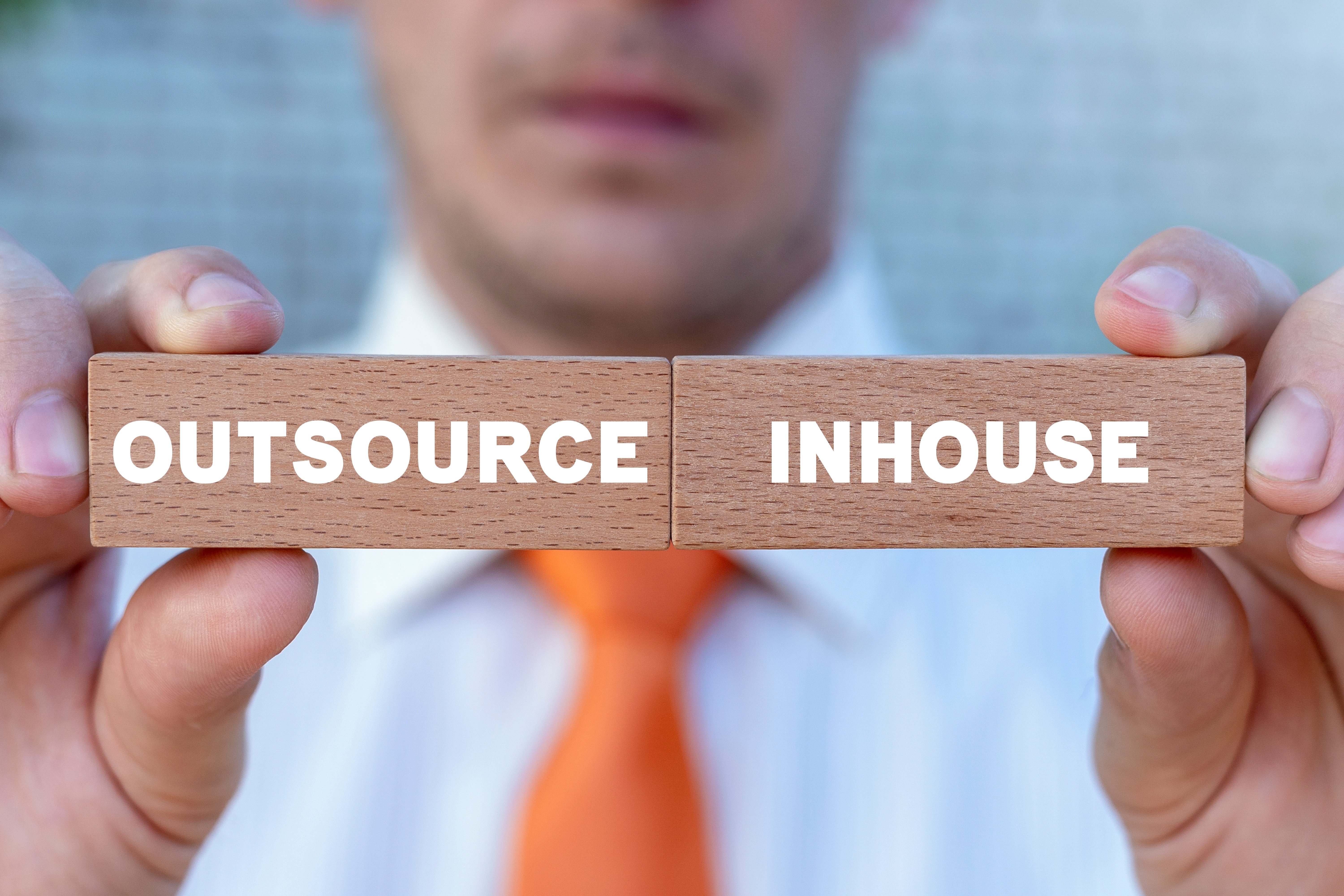 insourcing vs outsourcing call centers